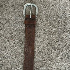 American Eagle brown leather belt Sz small.